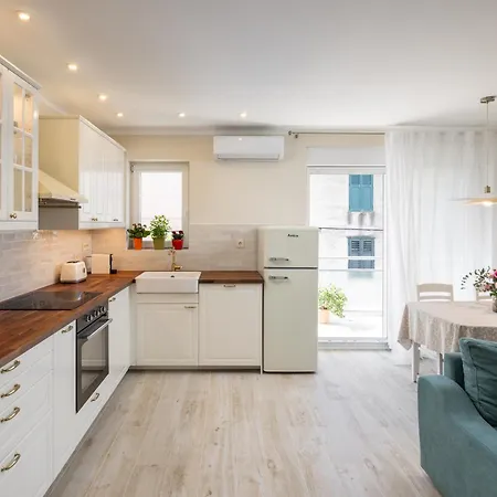 Stanza Palmis The Urban Retreat سبليت